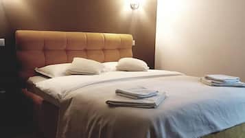 Deluxe Double Room | Free WiFi, bed sheets