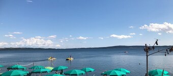 2-storey vacation home with 2 large terraces and sensational views