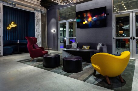 Aloft Orlando Lake Buena Vista - Image 33