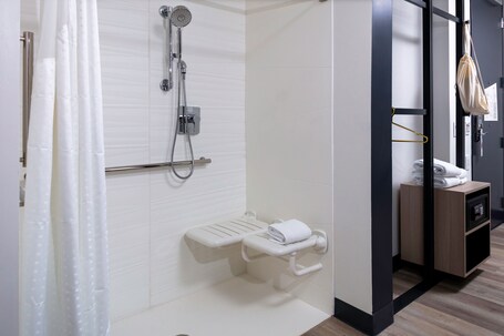 Aloft Orlando Lake Buena Vista - Image 13
