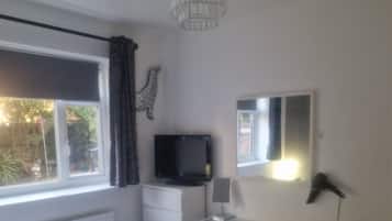 2 chambres, lits bébé, Wi-Fi gratuit, draps fournis