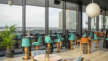 Bar (in der Unterkunft)