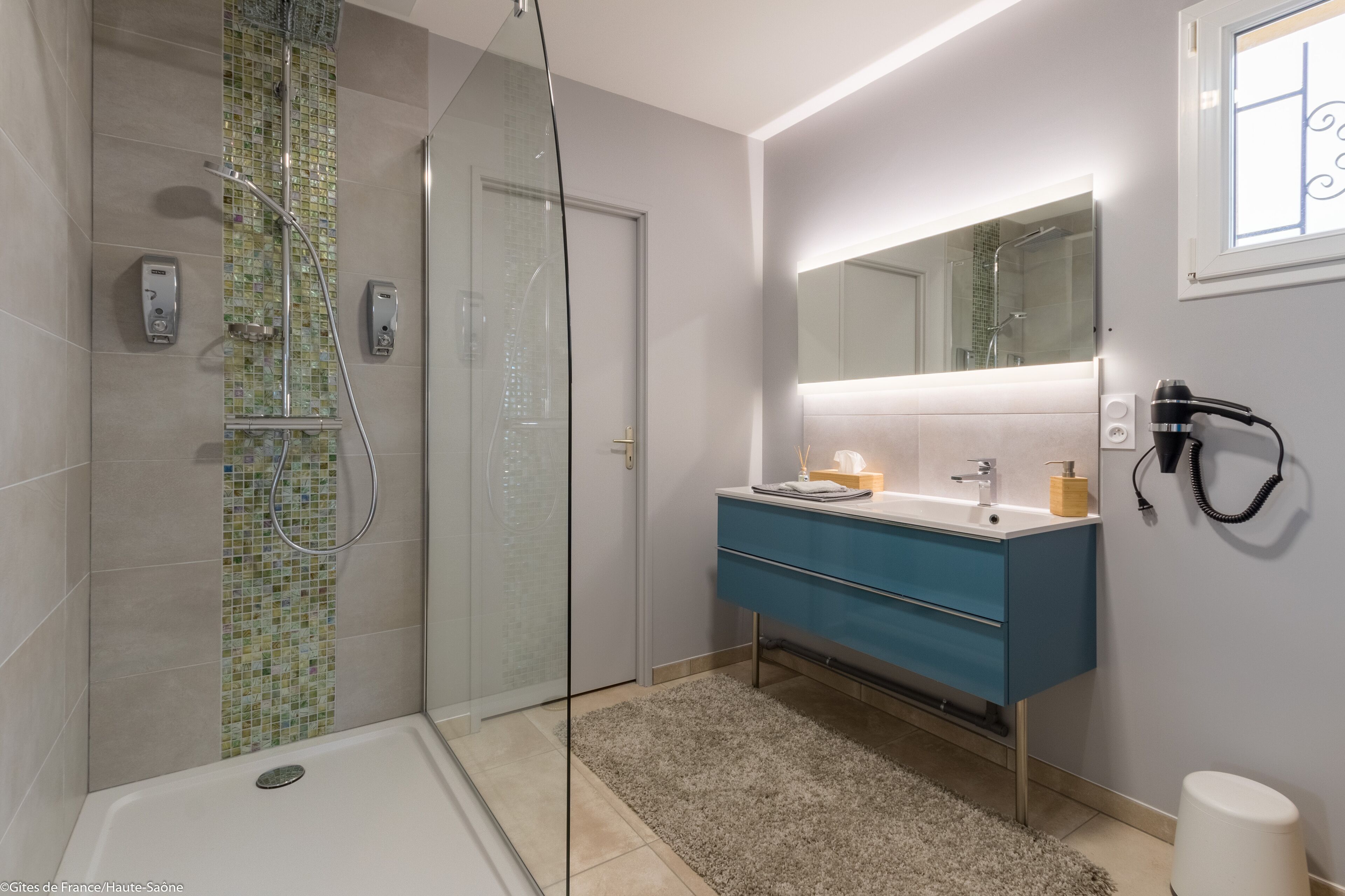 Trippelrum - privat badrum (Chambre Rambouillet) | Badrum