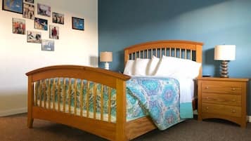 Comfort Room, 1 Queen Bed, Non Smoking | View from room
