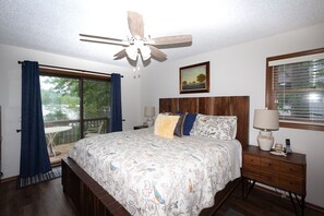 3 bedrooms, iron/ironing board, internet, bed sheets - 17 Aldaya Lane - A very nicely furnished and renovated one level vacation rental (Hot Springs)