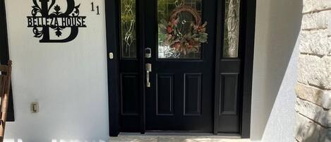 تفاصيل الفندق من الخارج