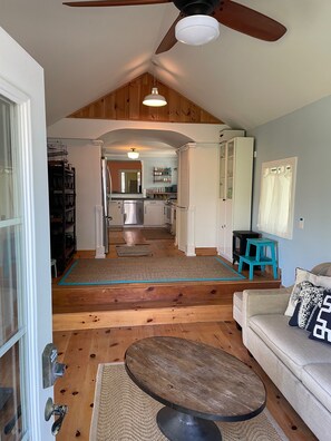 Smart-TV, leker og bøker