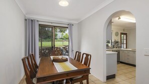Unclassified image, 5 of 14, button - 35 Calwalla Crescent, Port Macquarie (Port Macquarie)