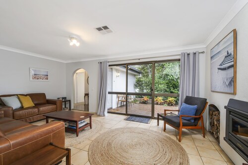 35 Calwalla - Pet Friendly House Near Shelly Beach