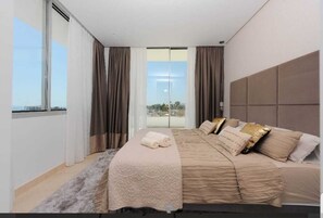 4 chambres, fer et planche à repasser, Wi-Fi gratuit, draps fournis