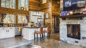Unclassified image, 3 of 49, button - Somewhere With You -Features a hot tub & fire pit; accommodates 2 to 4 guests.   (Broken Bow)
