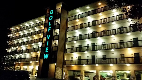 Condo, varias camas, vista al campo de golf (1203 Golf View Towers Bears Den) | Exterior