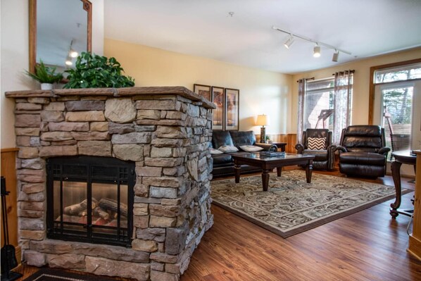 Huoneisto, useita sänkyjä, näköala puutarhaan (3107 Golf View Hillcrest Garden Terra) | Olohuone