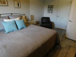 Condo, Multiple Beds, Golf View (1404 Golf View Towers Smoky Mtn Beara) | 1 bedroom, bed sheets - 1404 Golf View Towers Smoky Mtn Bearadise (Pigeon Forge)