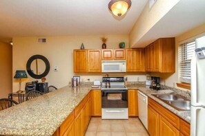2 bedrooms, WiFi, bed sheets - 3209 Golf View Hillcrest Journey's End (Pigeon Forge)