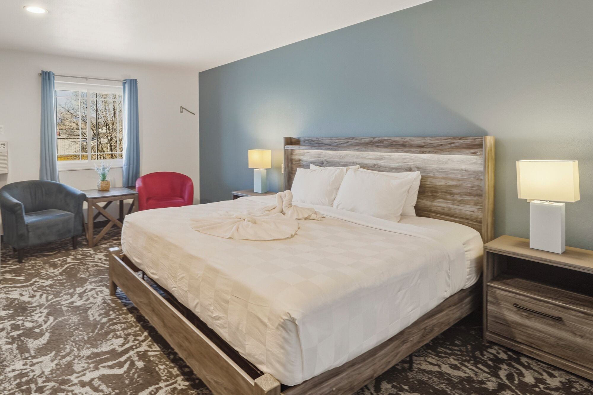1 dormitorio, tabla de planchar con plancha, wifi y ropa de cama