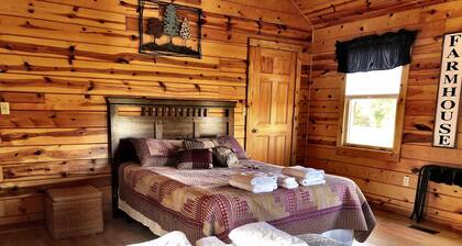 HĂŒtte mit Pool und Whirlpool in der NĂ€he des Natural Bridge State Park