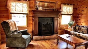 Televisión, chimenea, futbolito