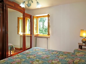 3 soverom, reiseseng for barn og sengetøy