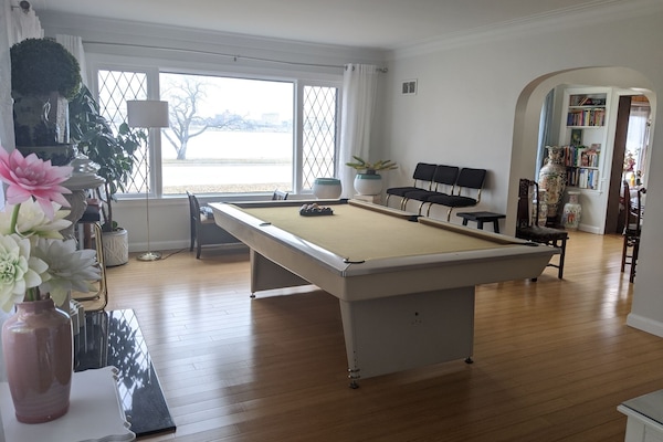 Spielezimmer