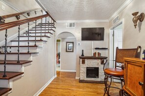 House, 4 Bedrooms | Interior