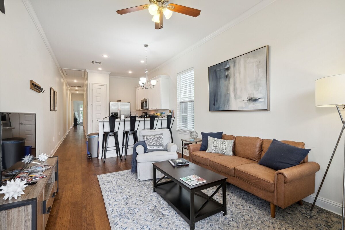 ★Modern, Bright Home - Walk to Freret and Tulane!★