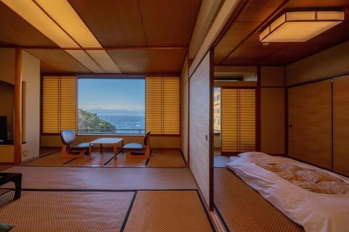 In-room safe, free WiFi, bed sheets
