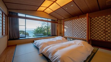 Habitación de estilo japonés, no fumadores, vistas al mar | Caja fuerte, wifi gratis, ropa de cama