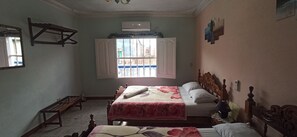 2 chambres, coffres-forts dans les chambres, Wi-Fi, draps fournis