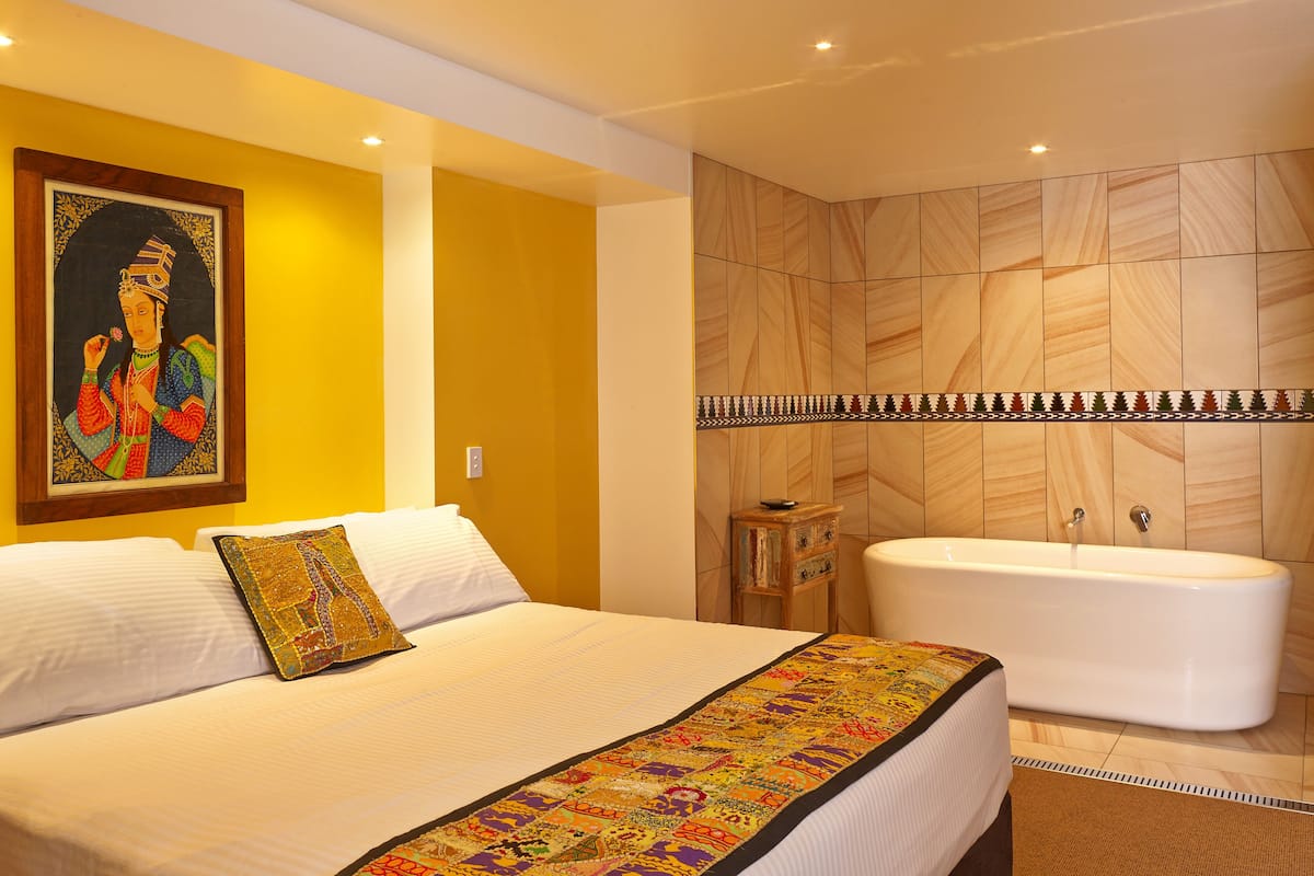 Luxe villa, 1 slaapkamer (Marrakesh) | 1 slaapkamer, pillowtop-bedden, een minibar, individueel gedecoreerd
