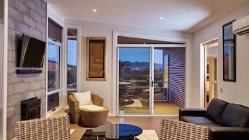 Vila superluxo, 2 quartos (Peking) | Área de estar | TV de tela plana 40 polegadas com canais digitais, smart TV