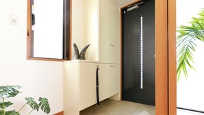 Interior entrance - Pebliss Tsubasa (Tokyo)