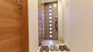 Interior entrance - Pebliss Keyaki (Tokyo)