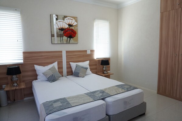 2 bedrooms, in-room safe, blackout drapes, free WiFi