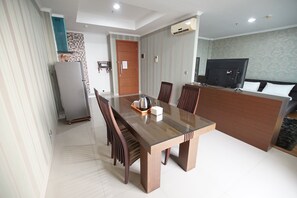 Apartment, 1 Bedroom | In-room dining - Apatel Ancol Mansion (Jakarta)