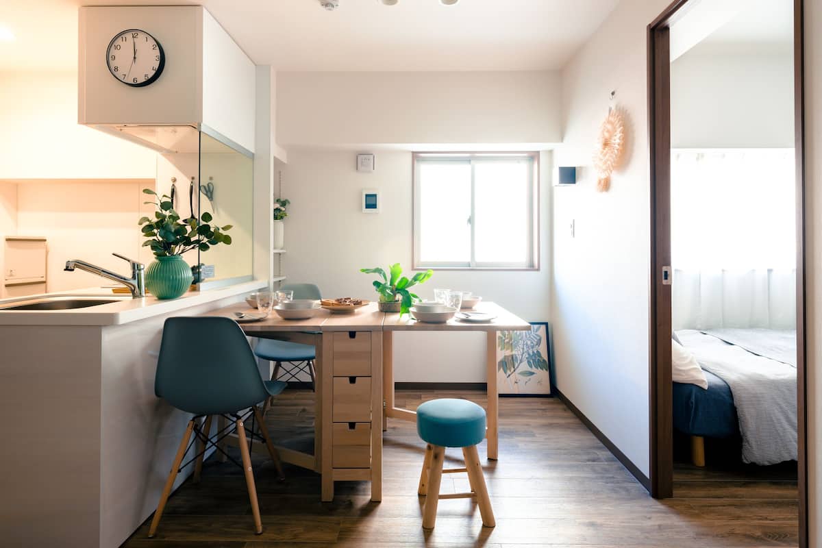 2BR | In-room dining