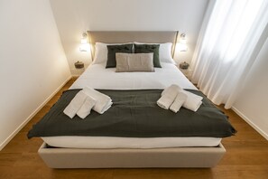 2 chambres, fer et planche à repasser, Wi-Fi gratuit, draps fournis