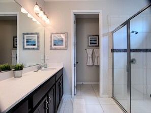 House, Multiple Beds | Bathroom | Towels - Paradise Escapes by Florida Spirit (Kissimmee)