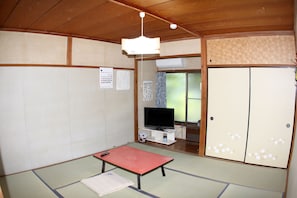 Camera Tradizionale (Japanese Style, 3 Guests) | Wi-Fi gratuito