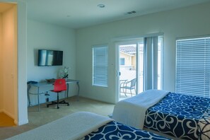 3 bedrooms, desk, iron/ironing board, free WiFi