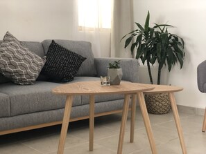 TV - Casa nueva a 5 min aeropuerto Monterrey y parques industriales (Apodaca)