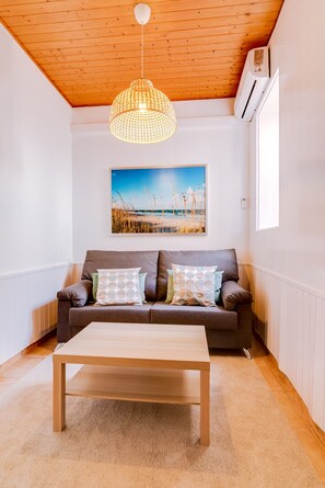 TV - TREM HOUSE - LOCATED IN OLD CITY - FARO (Faro)