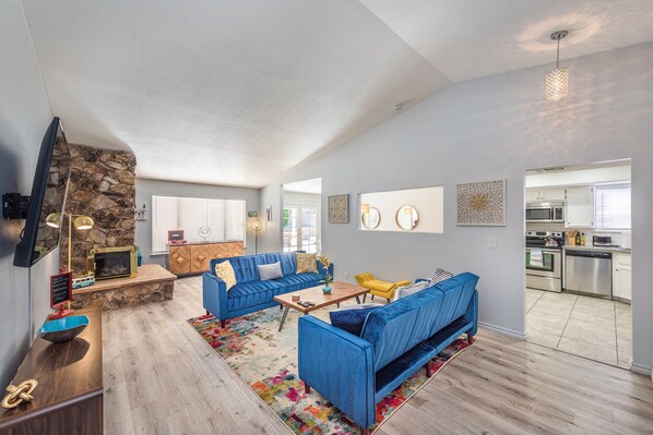 TV, fireplace, ping pong