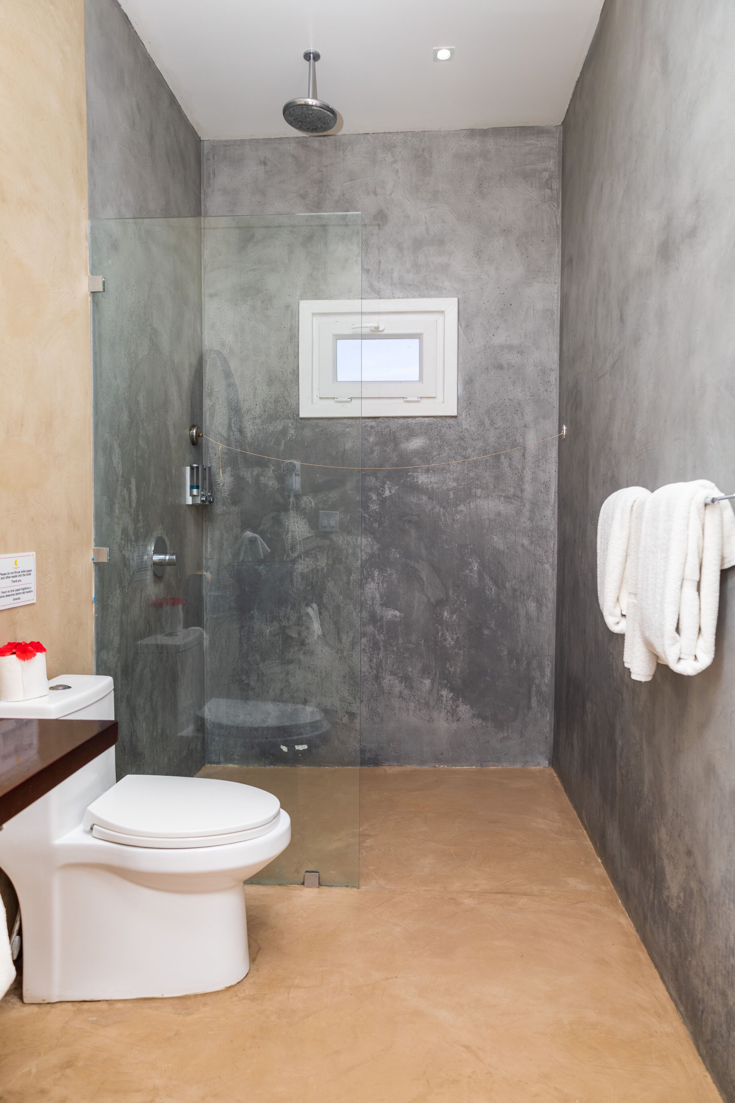 shower, rainfall showerhead, free toiletries, hair dryer