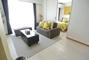 Living room - Kukuru House 3 (Naha)