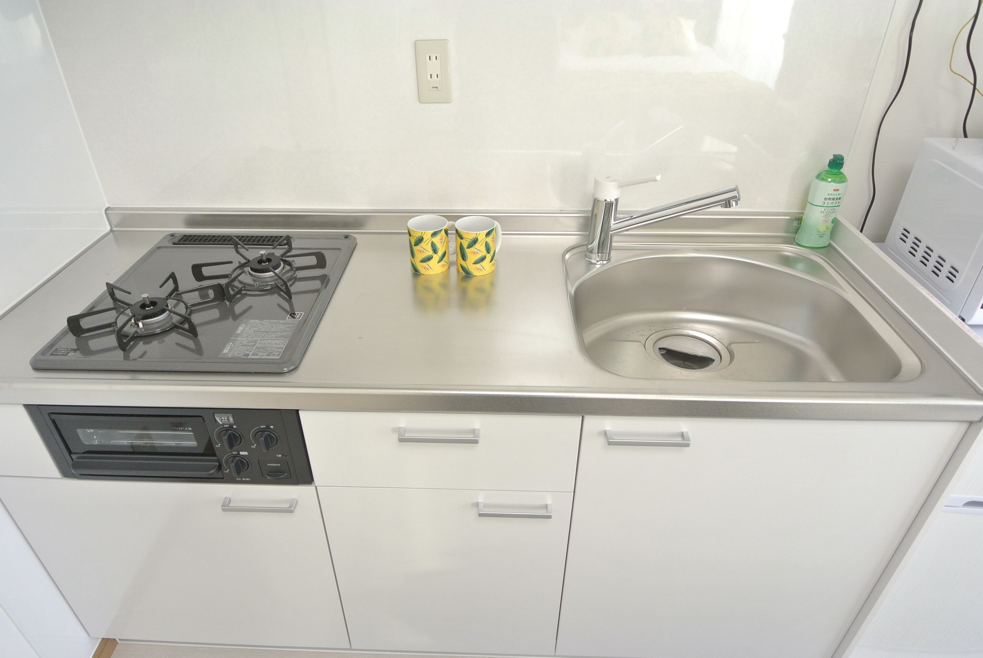 Quarto (9th Floor) | Cozinha privada | Geladeira, micro-ondas, cooktop, chaleira elétrica