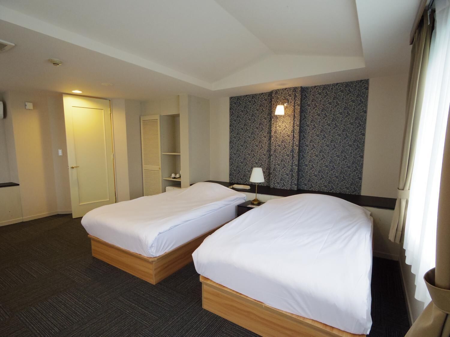 1 bedroom, desk, free wifi, bed sheets