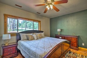 2 bedrooms, desk, iron/ironing board, travel cot