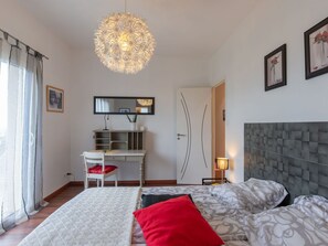 3 habitaciones, cuna de viaje, wifi gratis y ropa de cama
