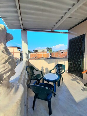 Property grounds - Room - Retirement home (Cali)